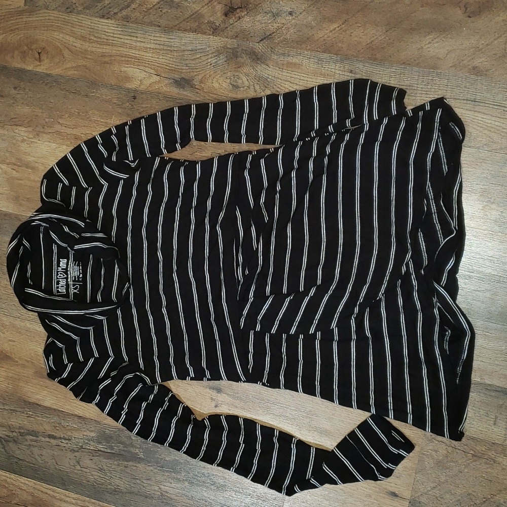 Latched Mama Petal Pullover Nursing Top